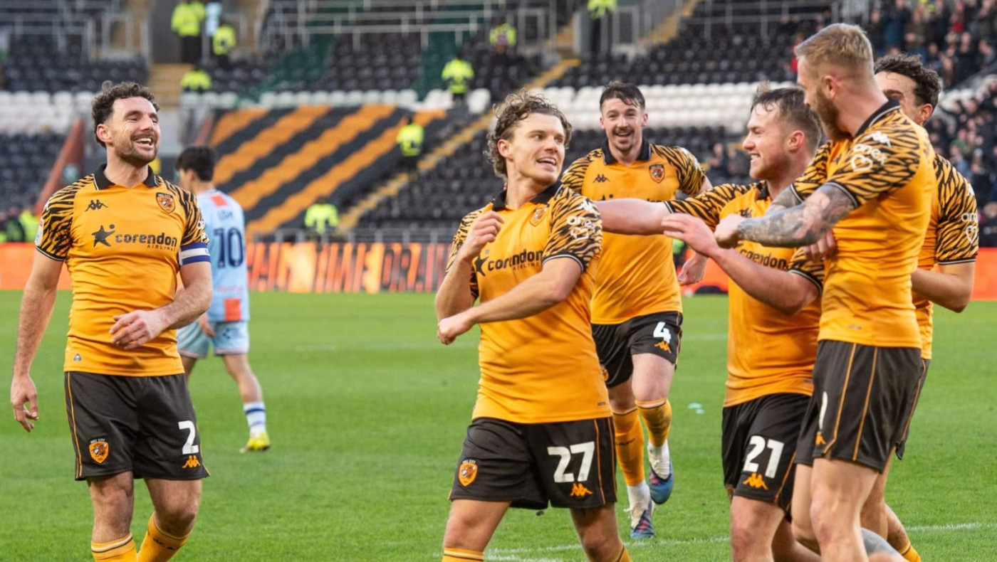 «Billaras»: Η Χαλ μας έχει τρελάνει όλους…