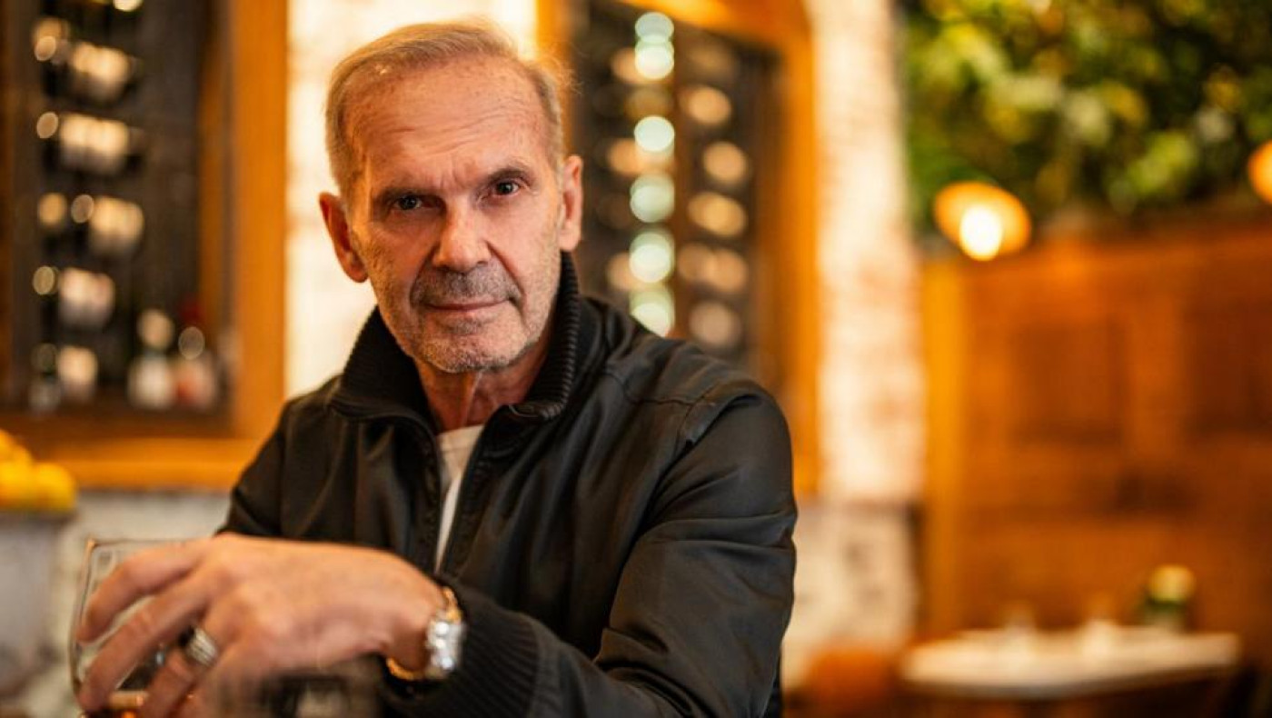 Ο Πέτρος Κωστόπουλος πέταξε ατάκα που «πάγωσε» το πλατό του ΑΝΤ1: «Γύριζα τσόντα...»