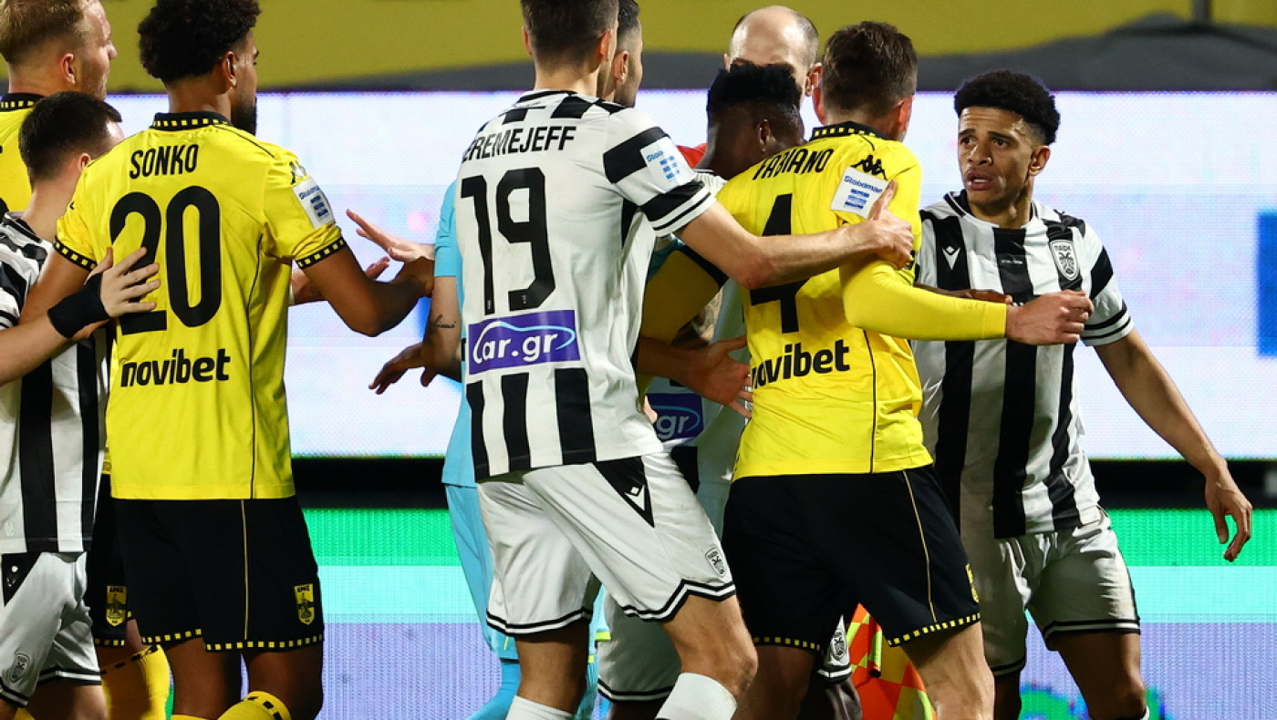 Άρης-ΠΑΟΚ: Η σύρραξη λίγο πριν την λήξη του ντέρμπι