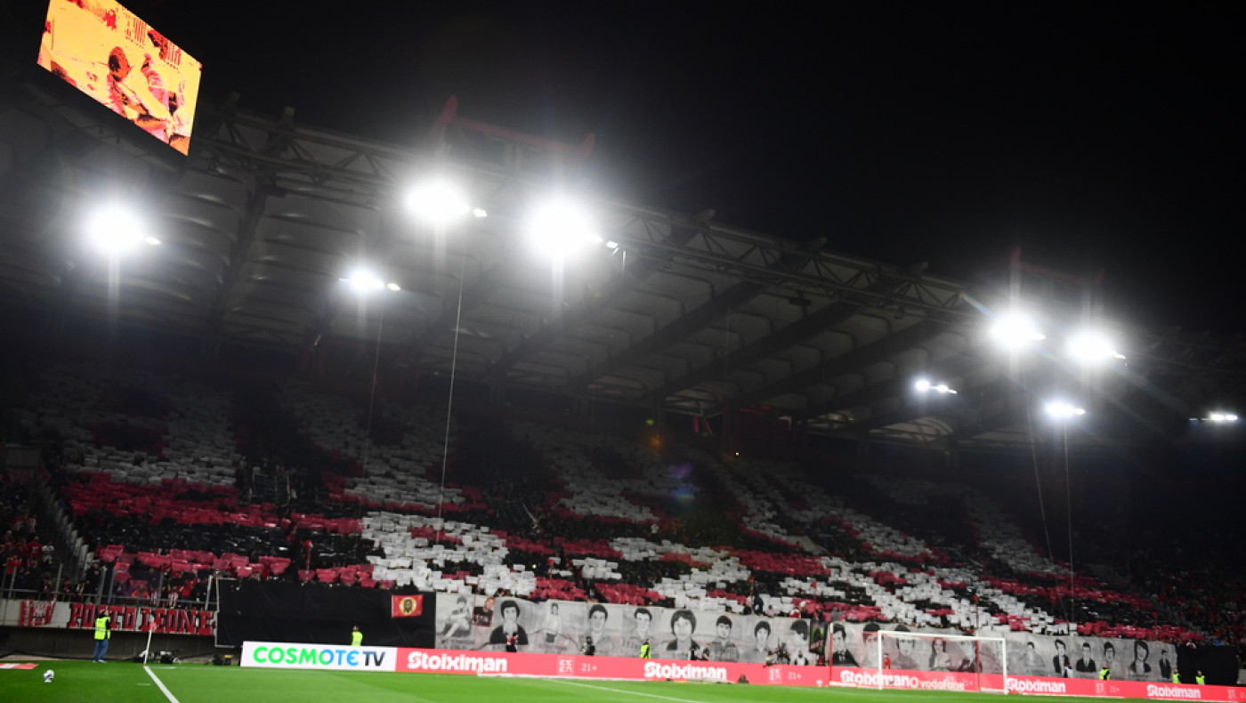 Ολυμπιακός-Παναθηναϊκός: Συγκίνηση για τα θύματα της «Θύρας 7»