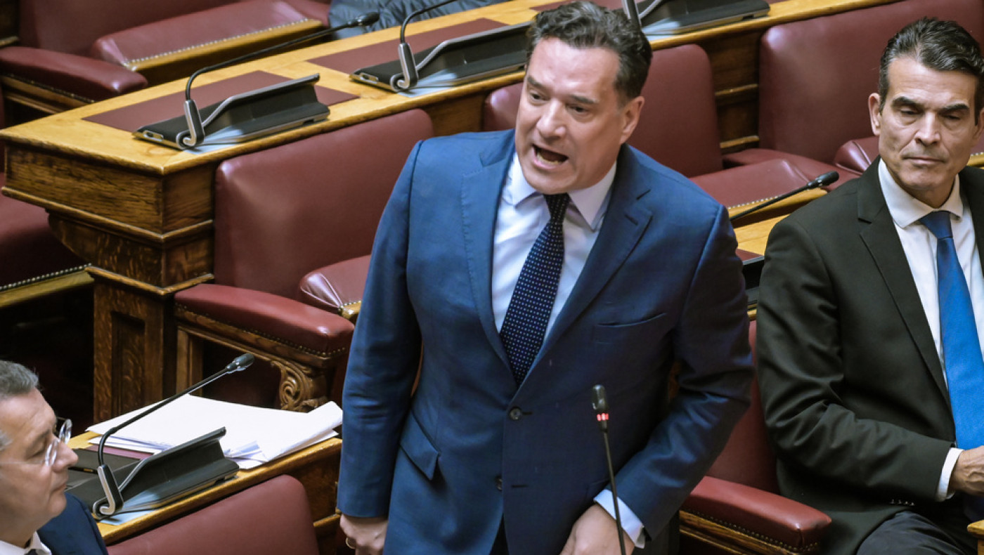 Χάος στη Βουλή με Άδωνι-Κωνσταντοπούλου: «Είμαι αυτός που θα σε βάλει φυλακή!»