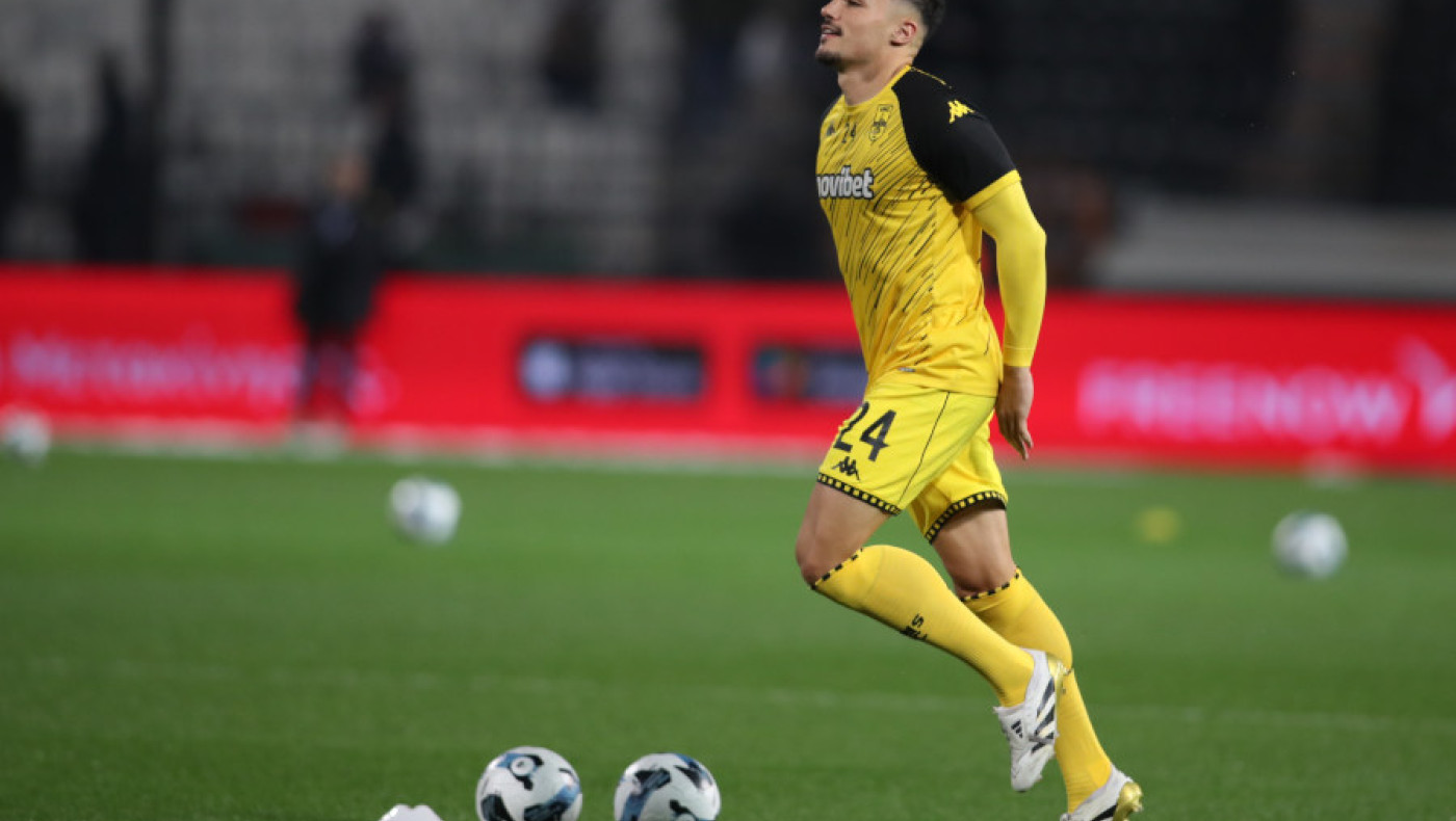 Άρης: Το «πάγωμα» στον Άλβαρο τον βάζει σε σκέψεις