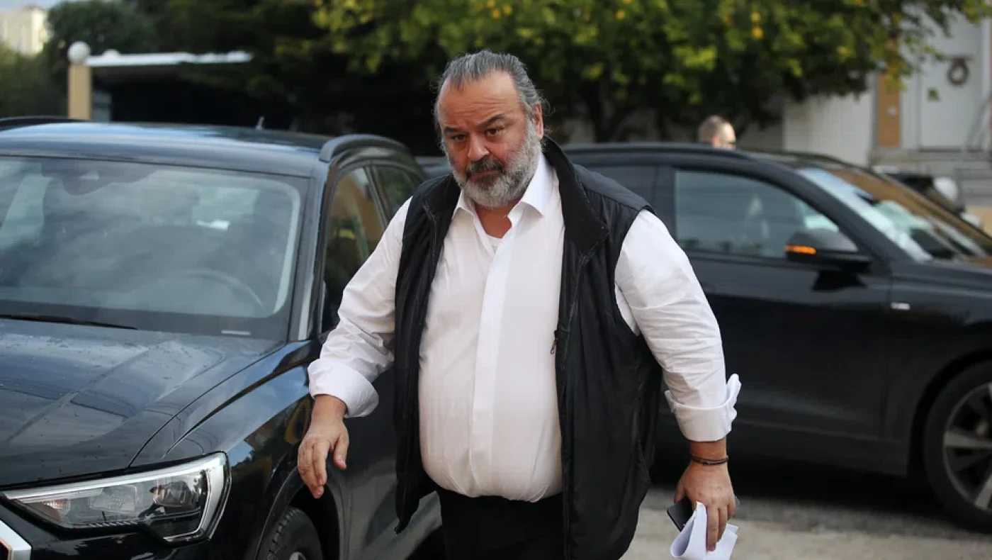 Ο αγώνας του Ηλιόπουλου στην Ελασσόνα και η... ΑΕΚ