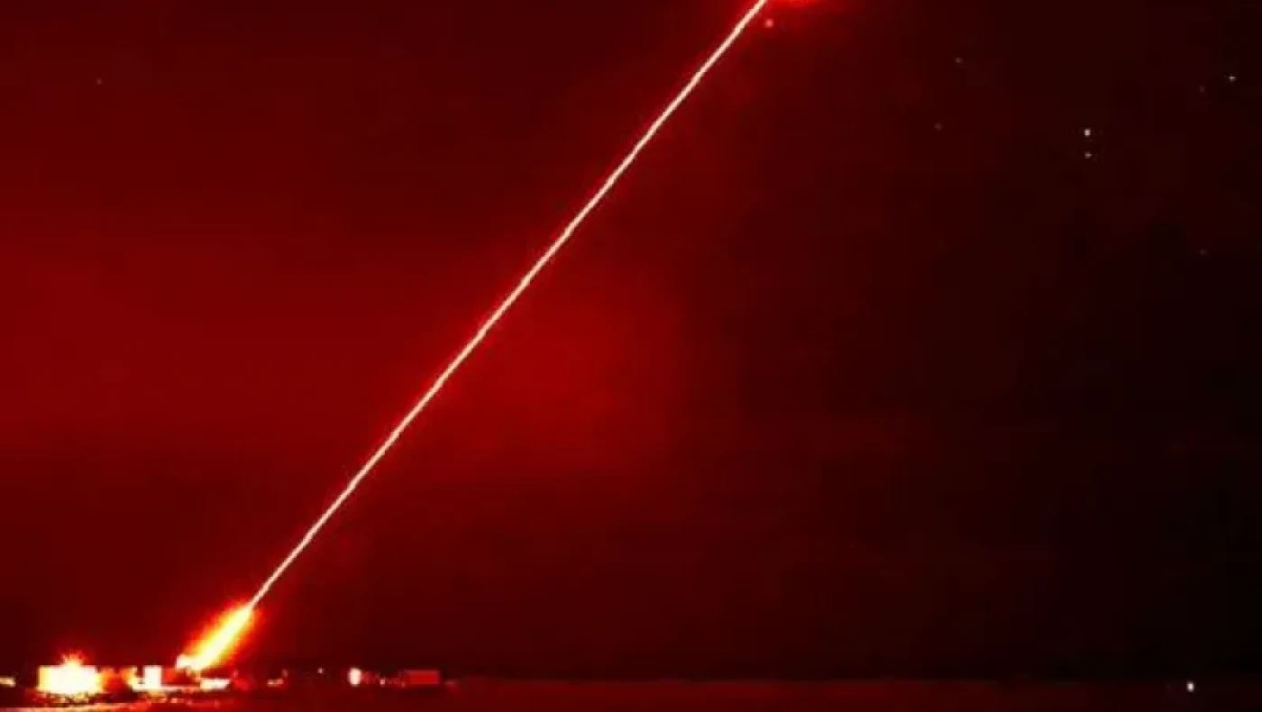 Sunray Lazer: Αυτός είναι ο «αόρατος κεραυνός» της Ουκρανίας-Λιώνει τα ρωσικά drones