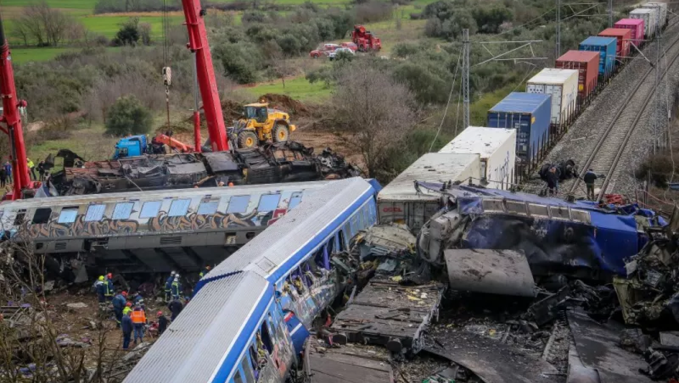 Τέμπη: Γιατί η Εισαγγελέας Πρωτοδικών ζήτησε εκταφή εννέα σορών