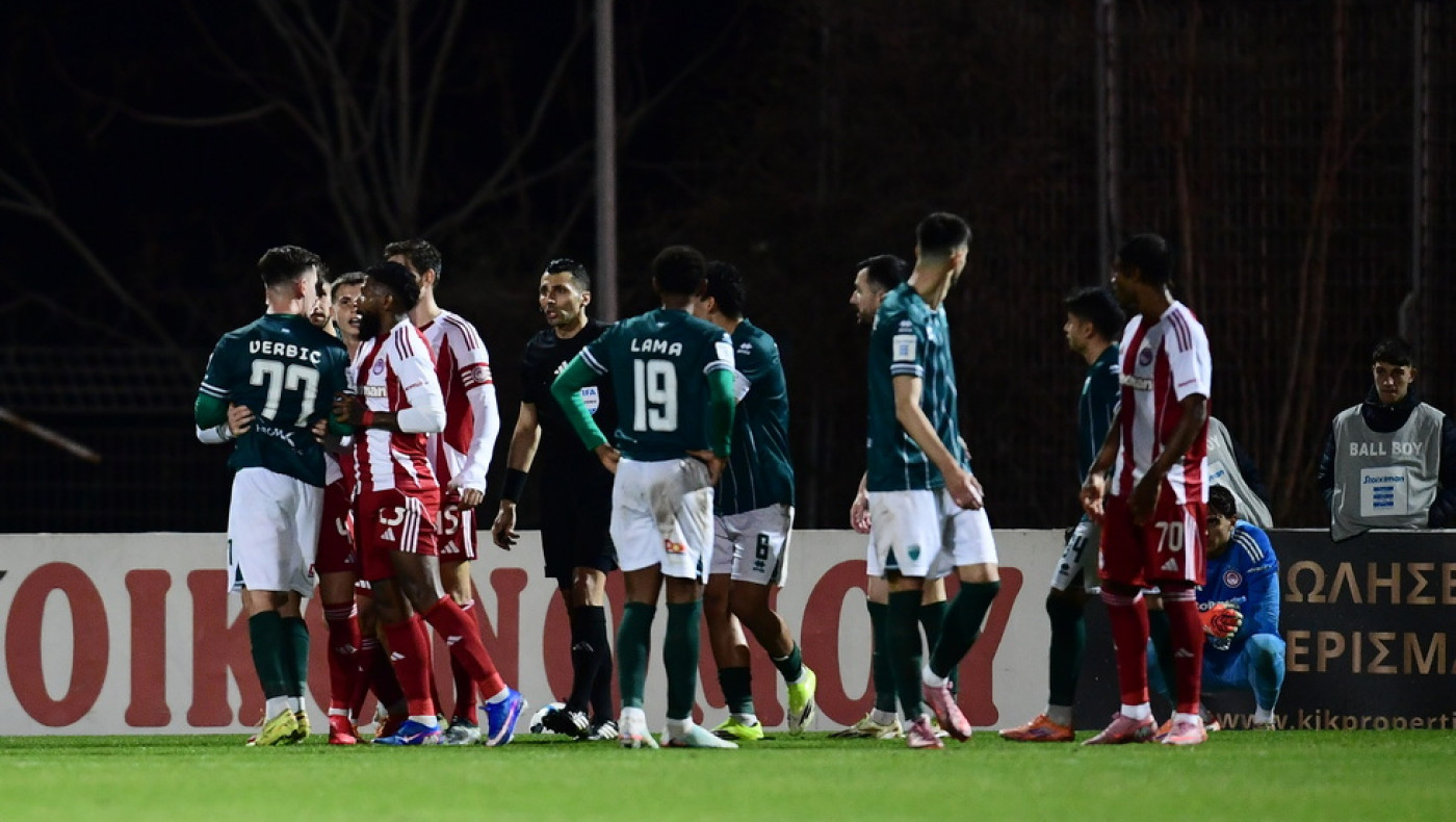 Λεβαδειακός-Ολυμπιακός: Ο Όζμπολτ αποβλήθηκε με δύο κίτρινες σε ένα λεπτό