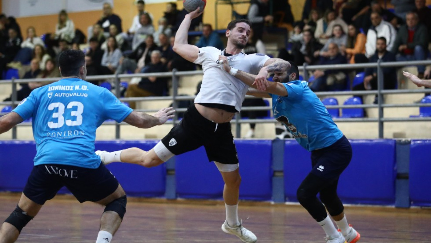 ΠΑΟΚ: Ήττα-πλήγμα από τον Ιωνικό