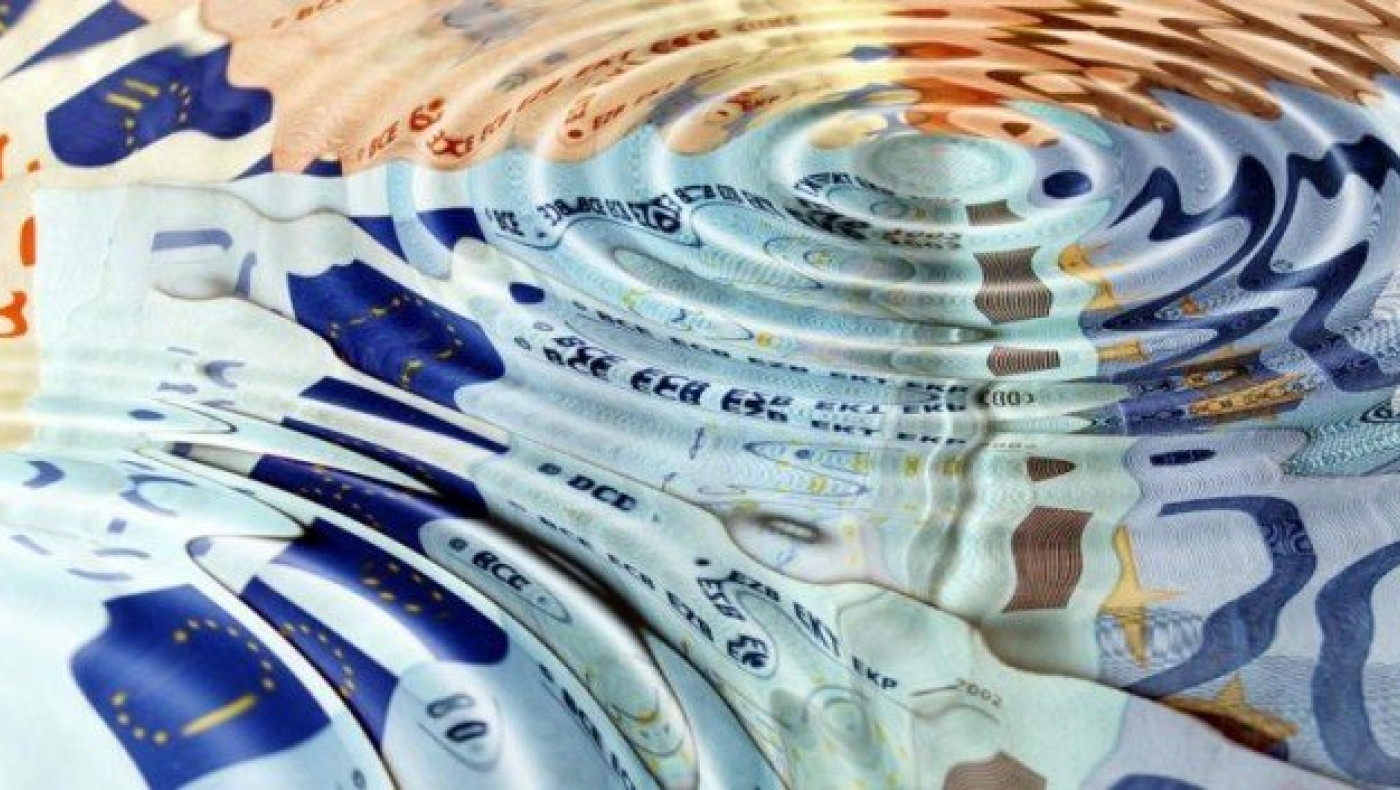 «Τσουνάμι» φόρων το 2017 - Πού έρχονται αυξήσεις από σήμερα