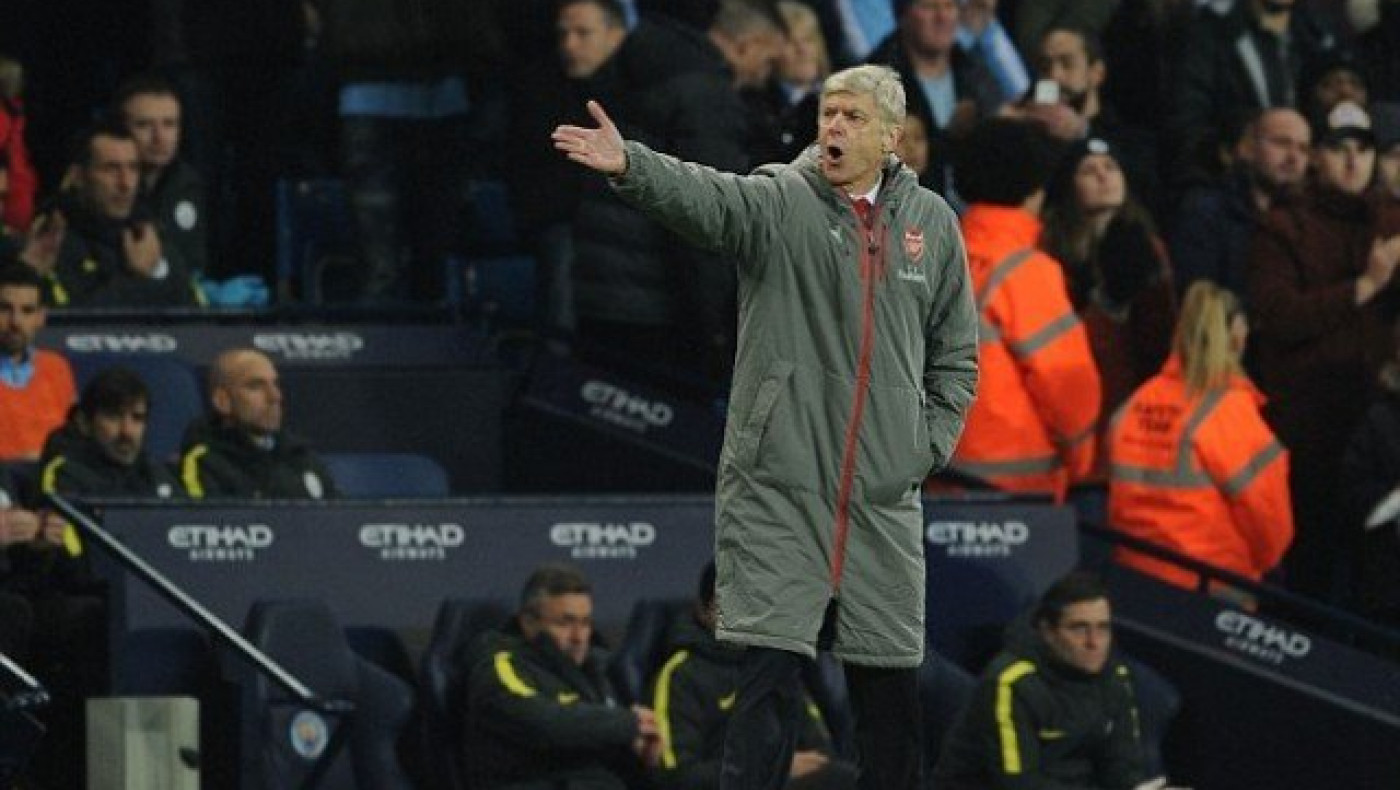 «Καθηγήτρια»  στις αποτυχίες η              Άρσεναλ