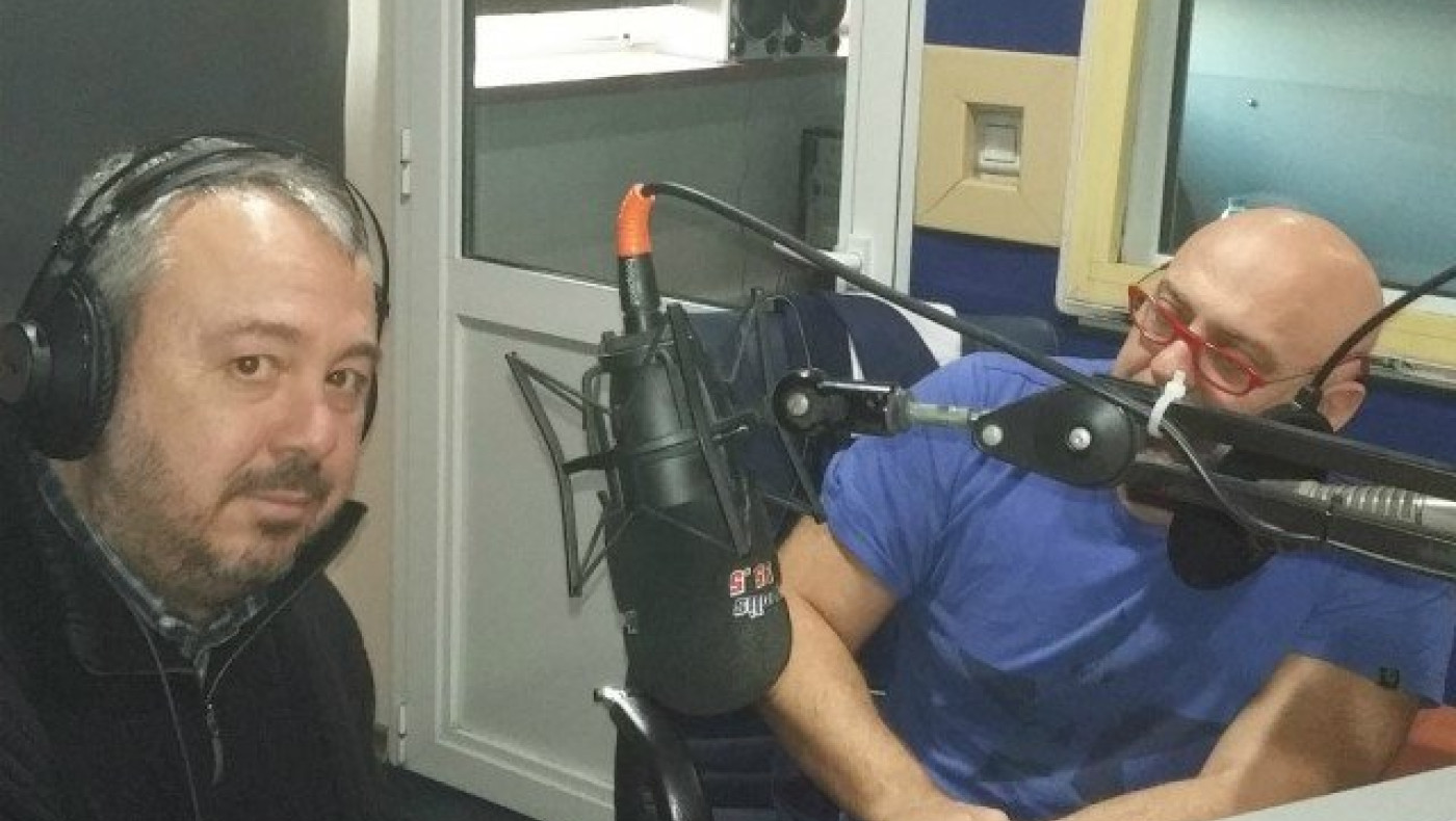 O Ραπτόπουλος μιμείται Αναστόπουλο και σκορπά τρελό γέλιο (vid+aud)
