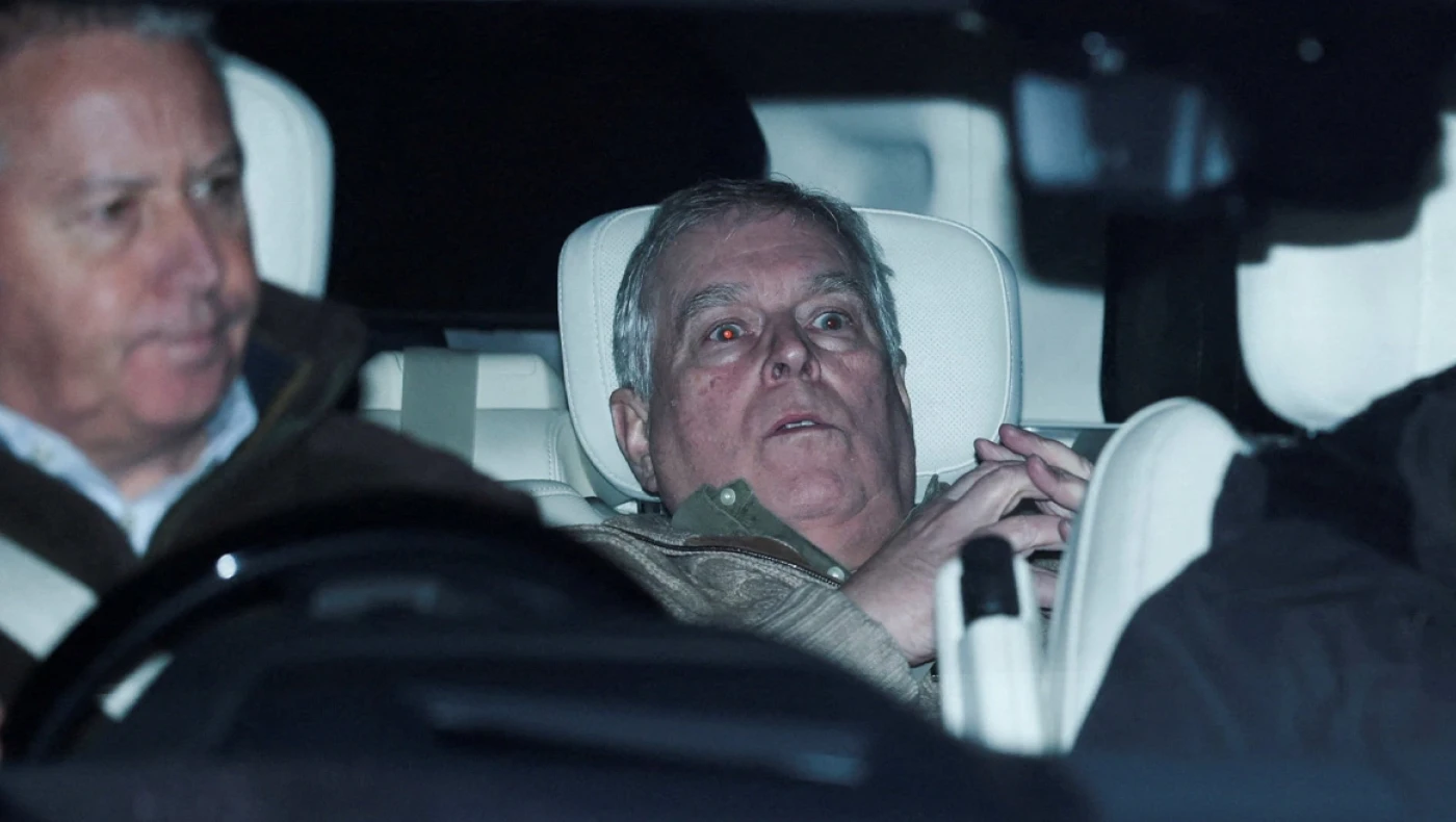 Αγγλία: Σοκαρισμένος έφυγε από το Τμήμα ο έκπτωτος πρίγκιπας μετά τη σύλληψη