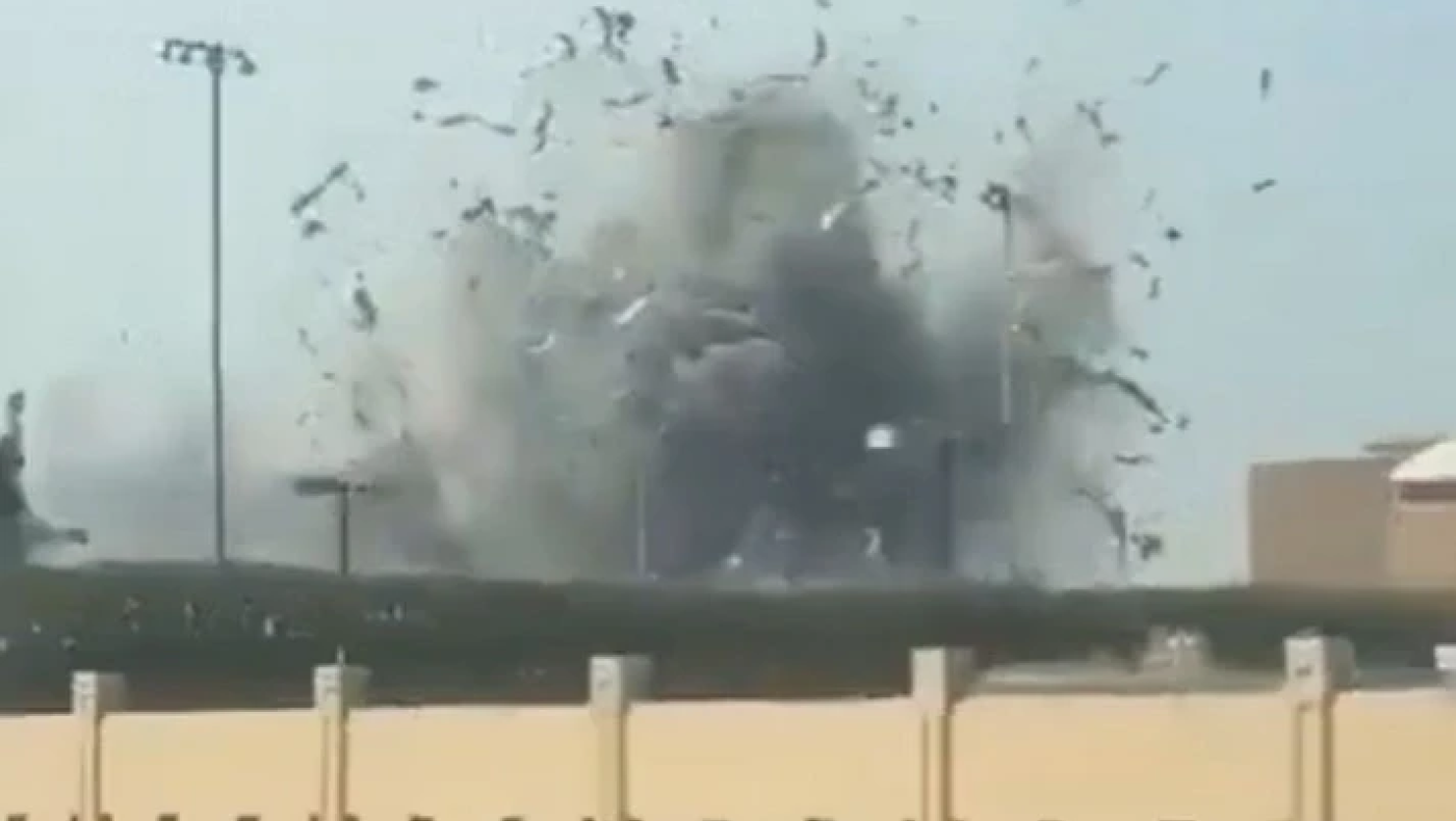 Συγκλονιστικό βίντεο: Η στιγμή που το Ιράν βομβαρδίζει αμερικανική βάση στο Μπαχρέϊν