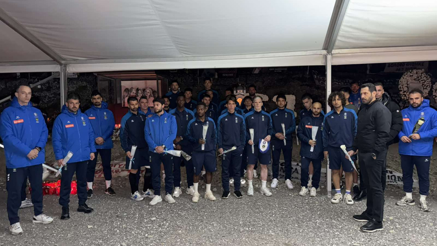 Μπράβο μάγκες: Στάση της αποστολή του Ηρακλή στα Τέμπη για να τιμήσει τη μνήμη των 57 θυμάτων (vid)