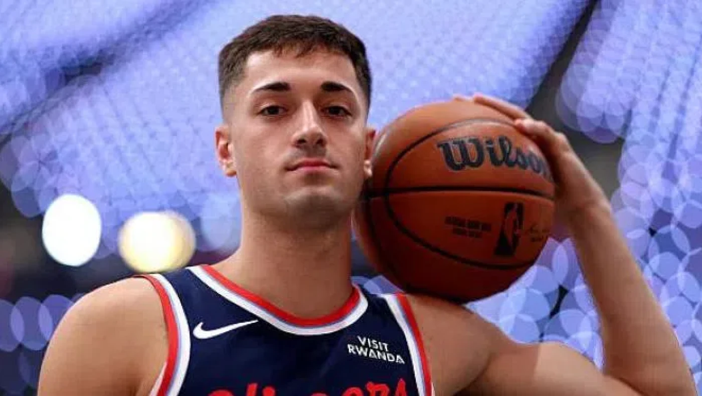 Ποιος είναι ο Τζον Πουλακίδας που έκανε ντεμπούτο με τους Ντάλας Μαβέρικς