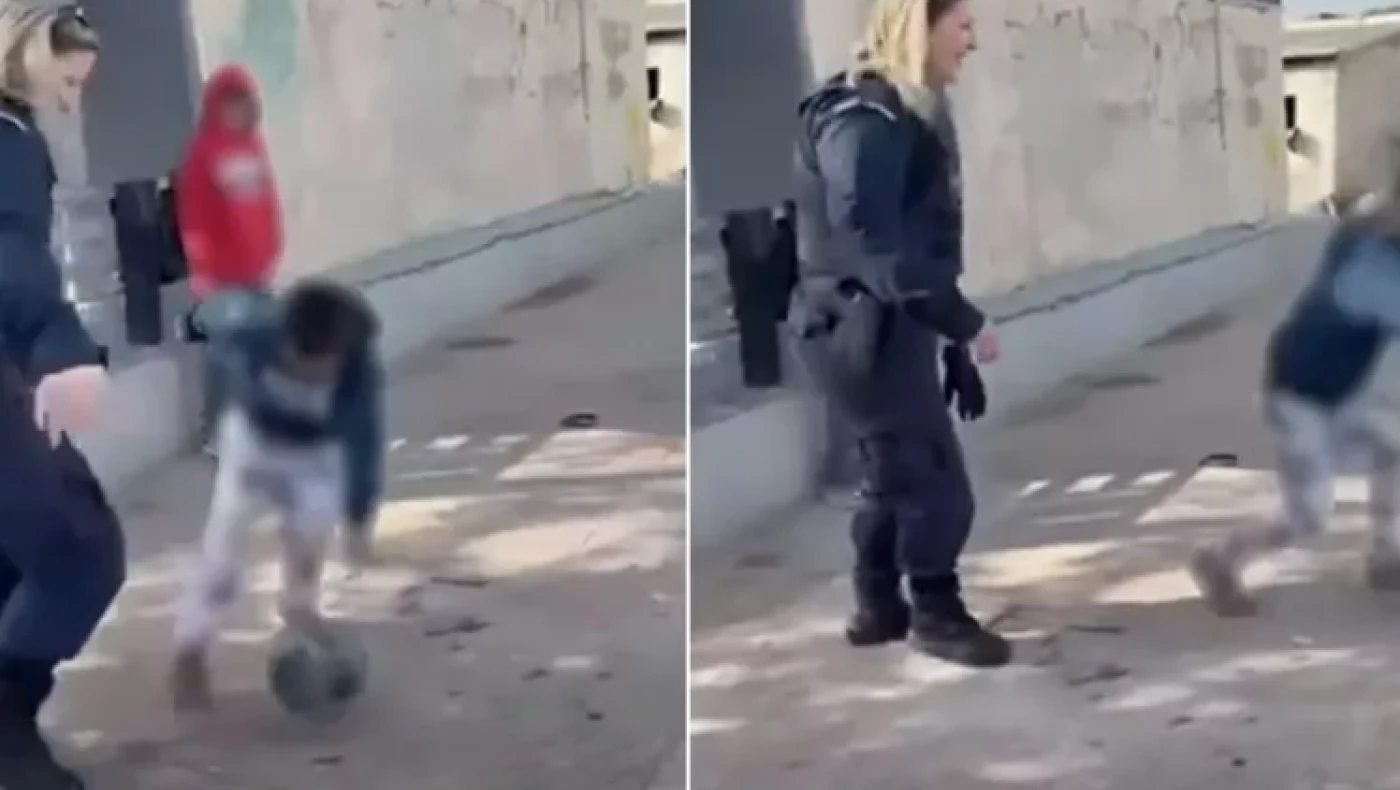 Γυναίκα αστυνομικός έπαιξε ποδόσφαιρο σε καταυλισμό Ρομά (vid)