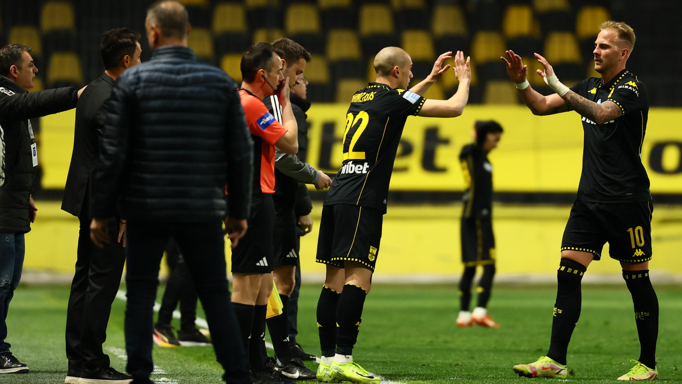 Η συγκινητική επιστροφή του Βοριαζίδη και το ζεστό χειροκρότημα  από τους οπαδούς του Άρη