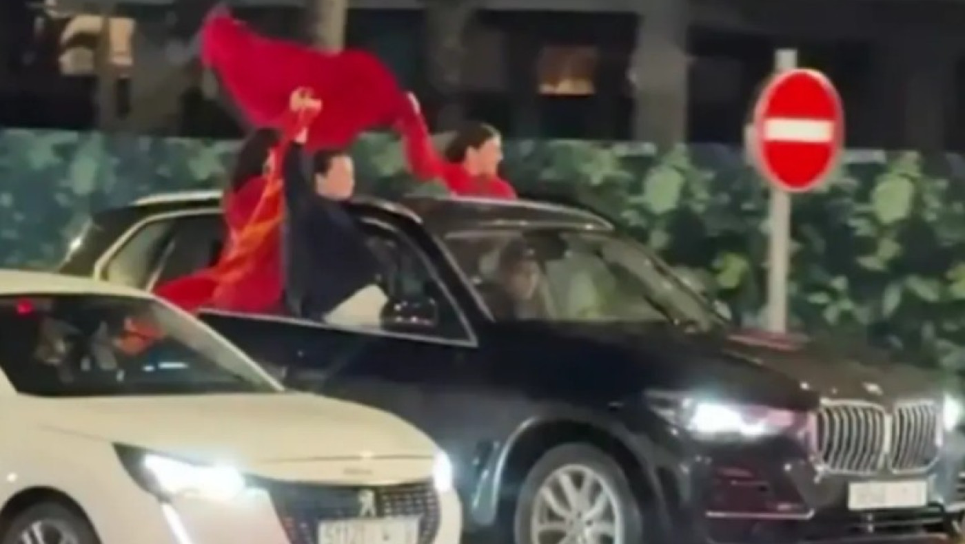 Σουρεάλ καταστάσεις: Φίλαθλοι του Μαρόκου πανηγυρίζουν την κατάκτηση του Κόπα Άφρικα