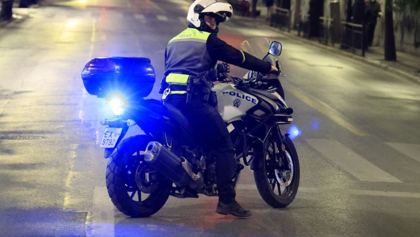 Θεσσαλονίκη: Νεκρός άνδρας που έπεσε από προβολέα γηπέδου στους Αμπελόκηπους