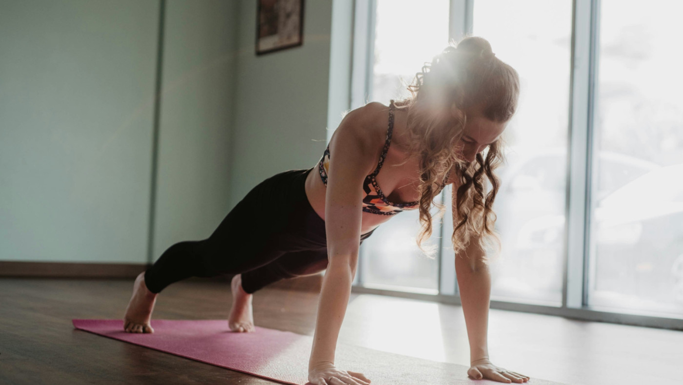 Ενδυνάμωση κορμού: Γιατί η σανίδα είναι η πιο σημαντική άσκηση