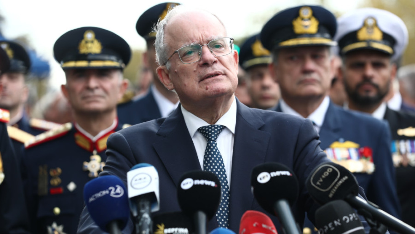 25η Μαρτίου: Τα δευτερόλεπτα αμηχανίας ενώ μιλούσε ο Τασούλας