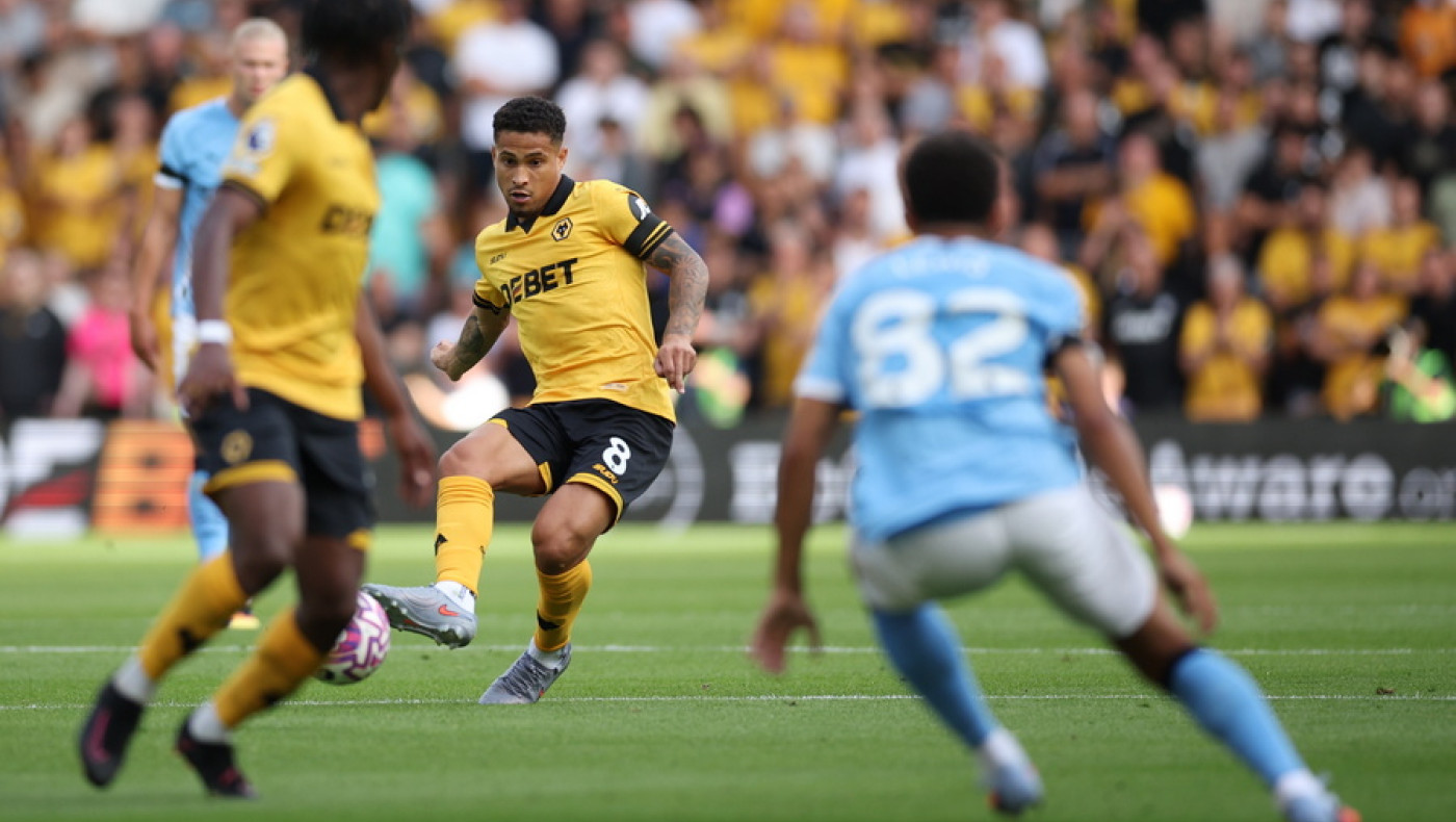 Premier League: Η Γιουνάιτεντ αγοράζει από Γουλβς που προετοιμάζεται για... Championship