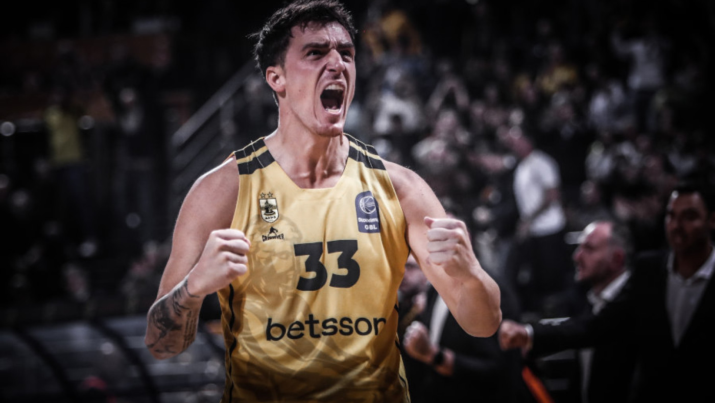 Άντζουσιτς: «Ανυπομονώ για το ντέρμπι με τον ΠΑΟΚ - Πιστεύουμε στην 3η θέση»