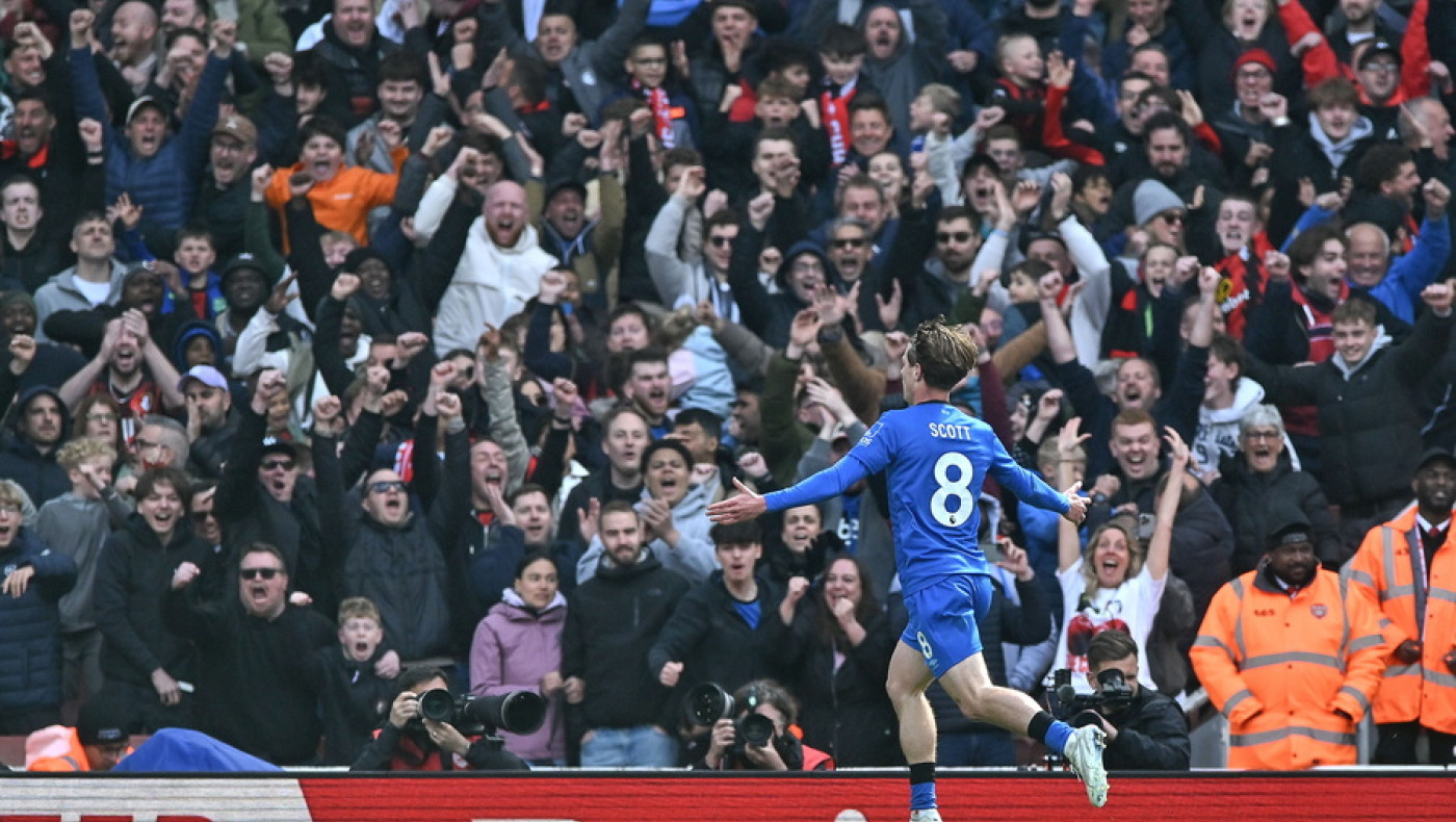 Premier League: Η Μπόρνμουθ κέρδισε (1-2) και «προσγείωσε» την Άρσεναλ