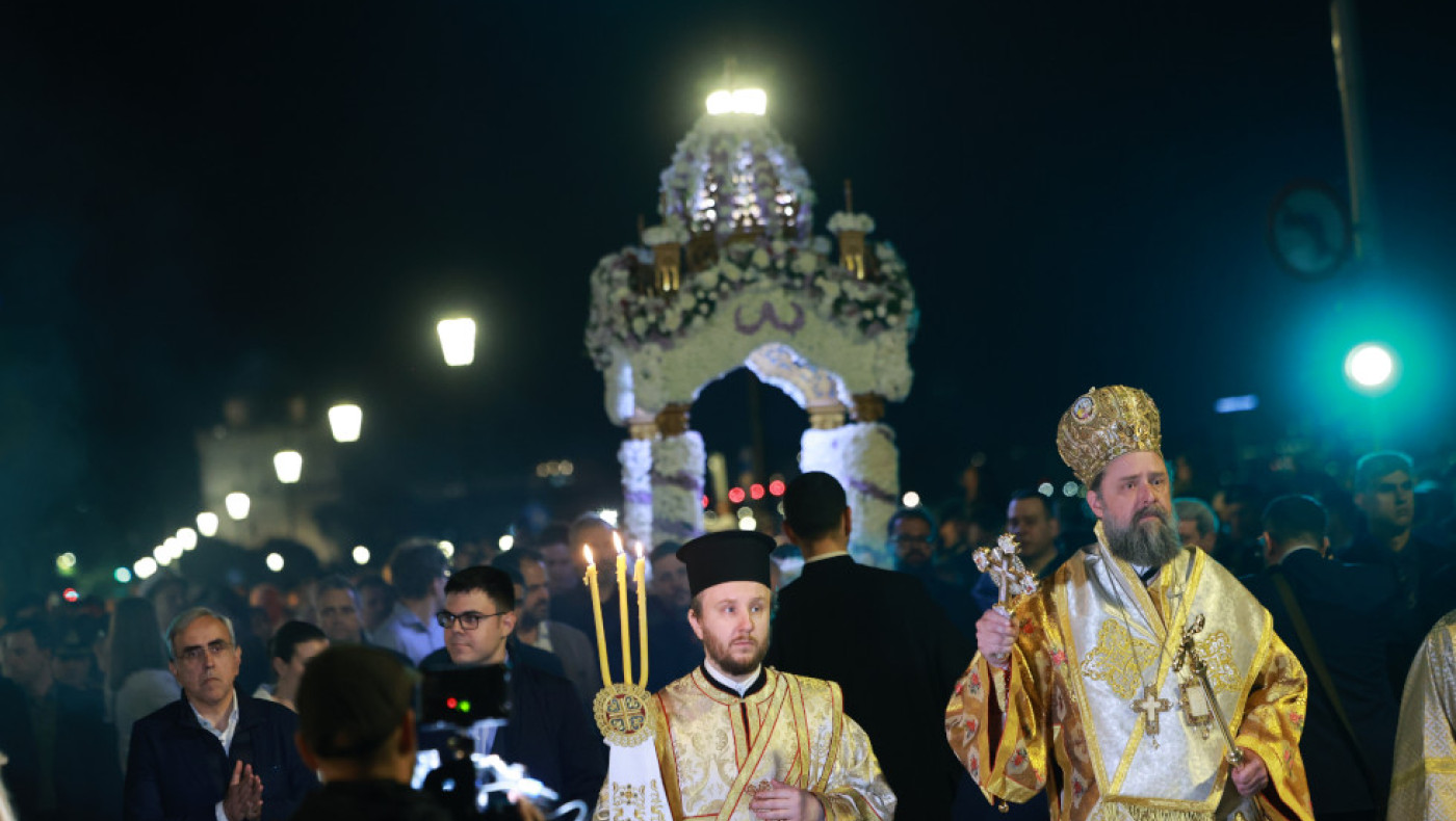 Θεσσαλονίκη: Συνάντηση πέντε Επιταφίων στην πλατεία Αριστοτέλους