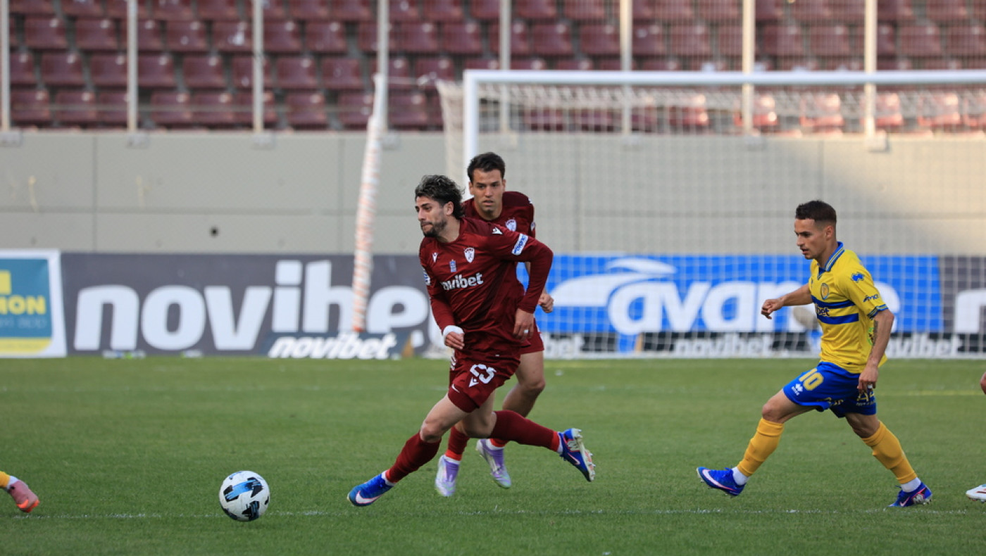 Βαρύ κλίμα στην ΑΕΛ: Σε απολογία Μασόν και Σαγκάλ