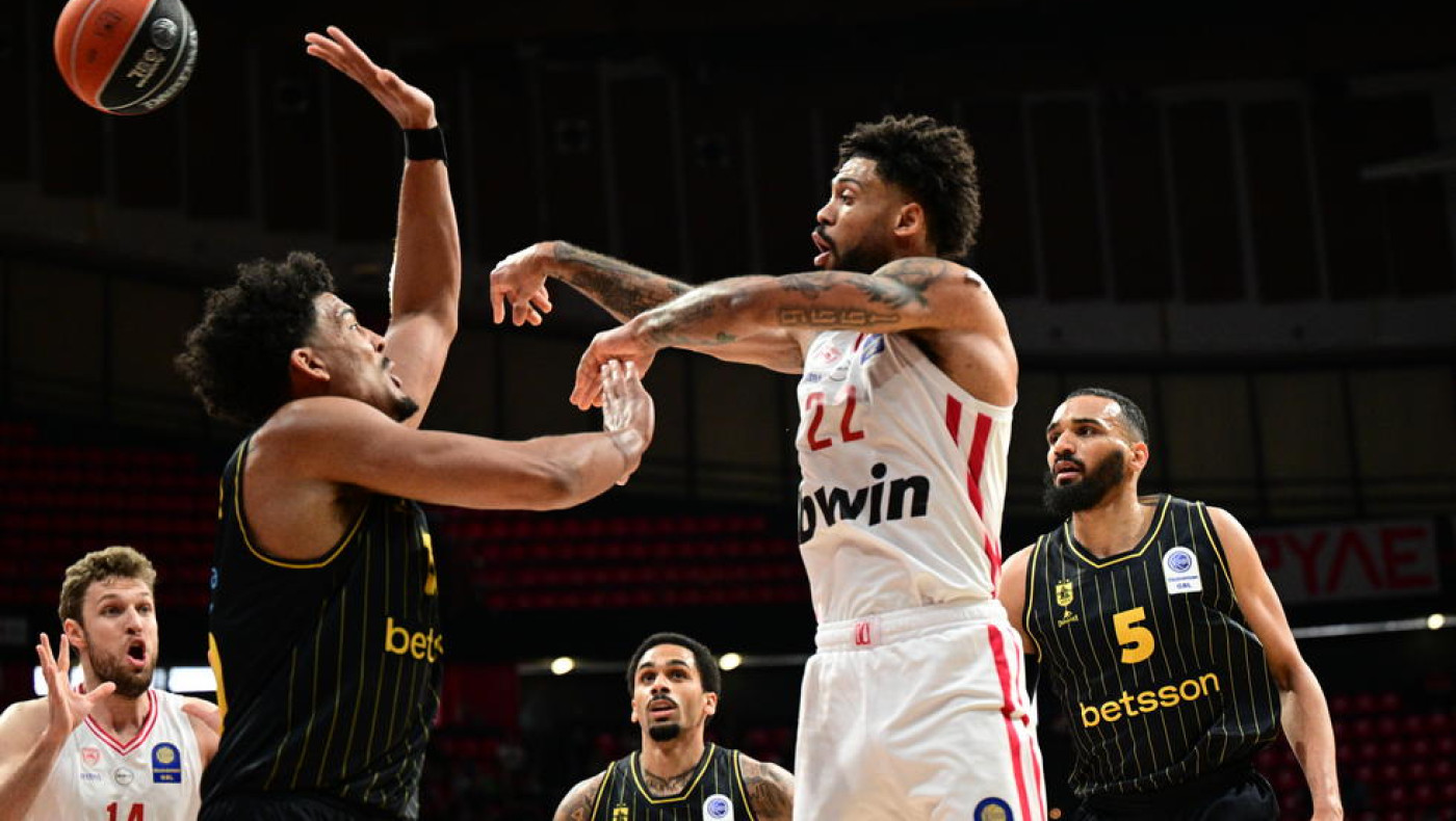 Εικόνες και βίντεο στο ΣΕΦ από το Ολυμπιακός-Άρης