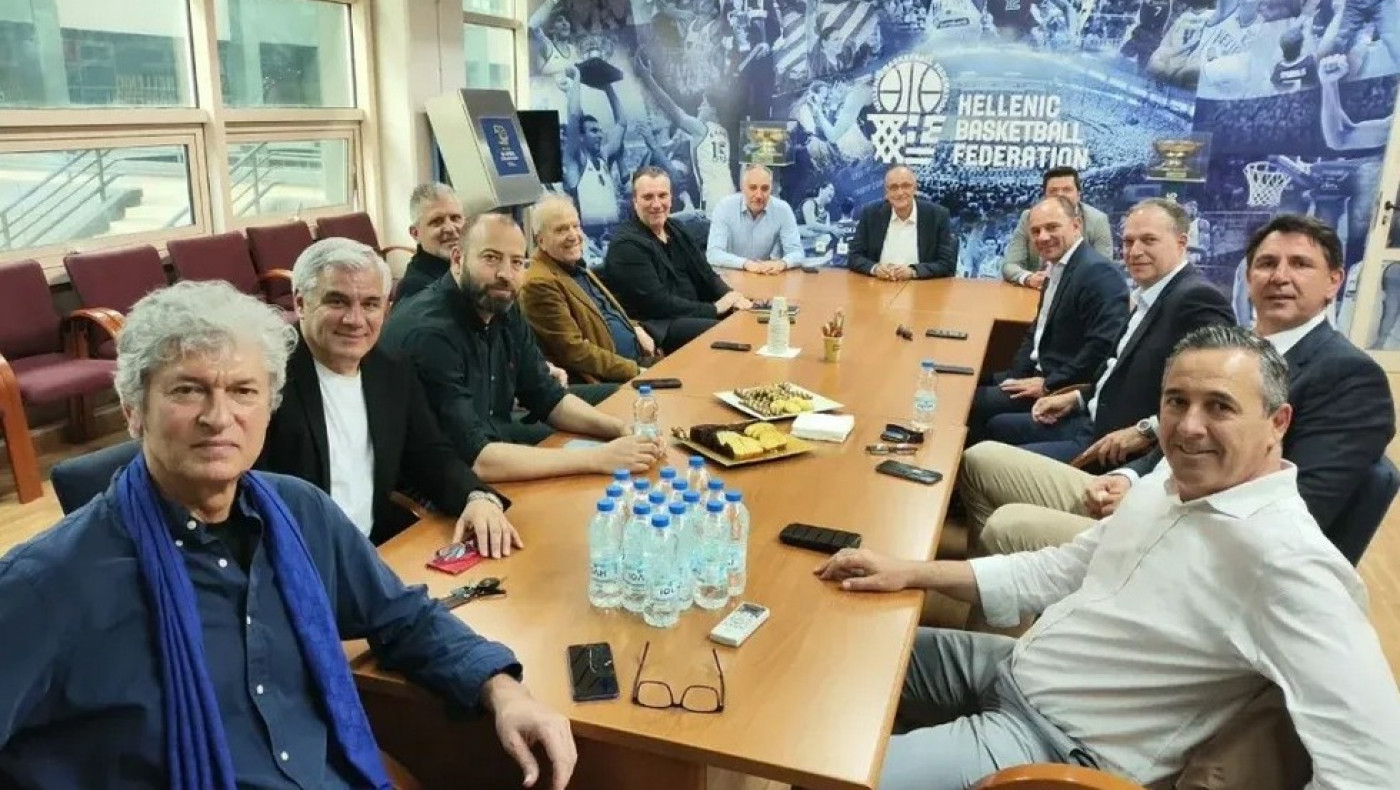 Συνάντηση ΕΣΑΚΕ-ΕΟΚ παρουσία Βεζυρτζή