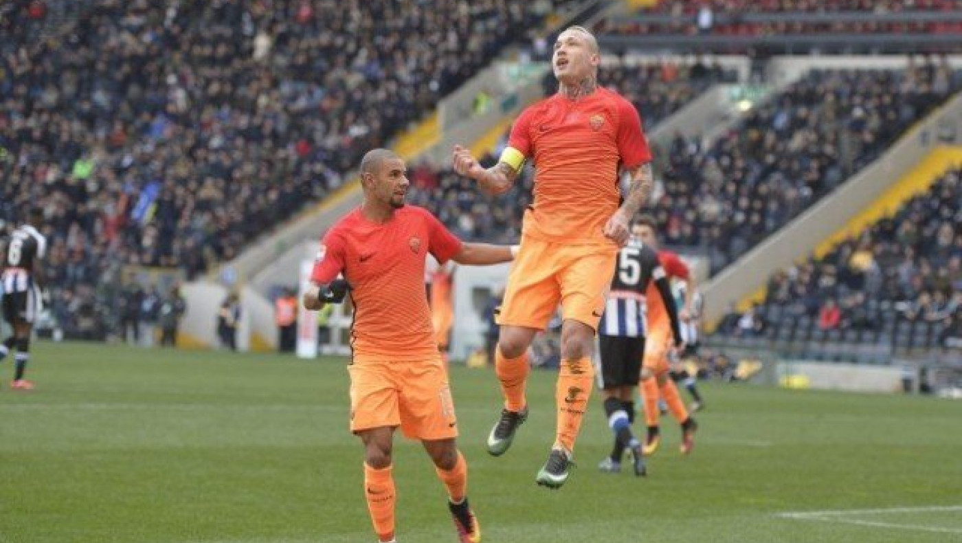 Δεν    αφήνει     την επαφή της με την κορυφή η Ρόμα