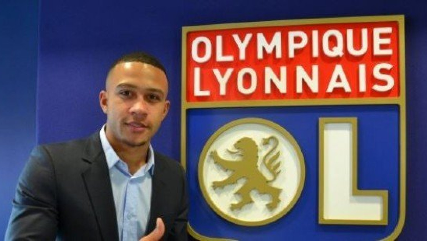 Πήρε Ντεπάι από                       την Γιουνάιτεντ η Λιόν