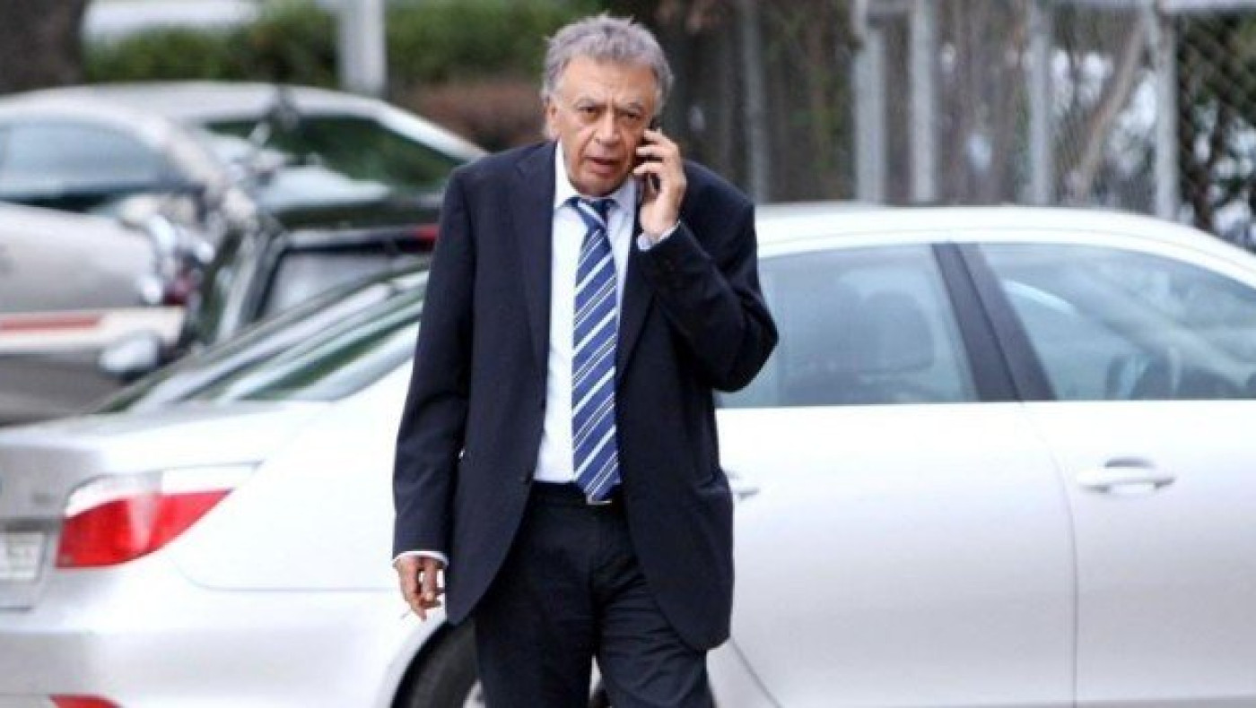 Ο  Κουτσοκούμνης  διαψεύδει  τα  περί  αποχώρησής του