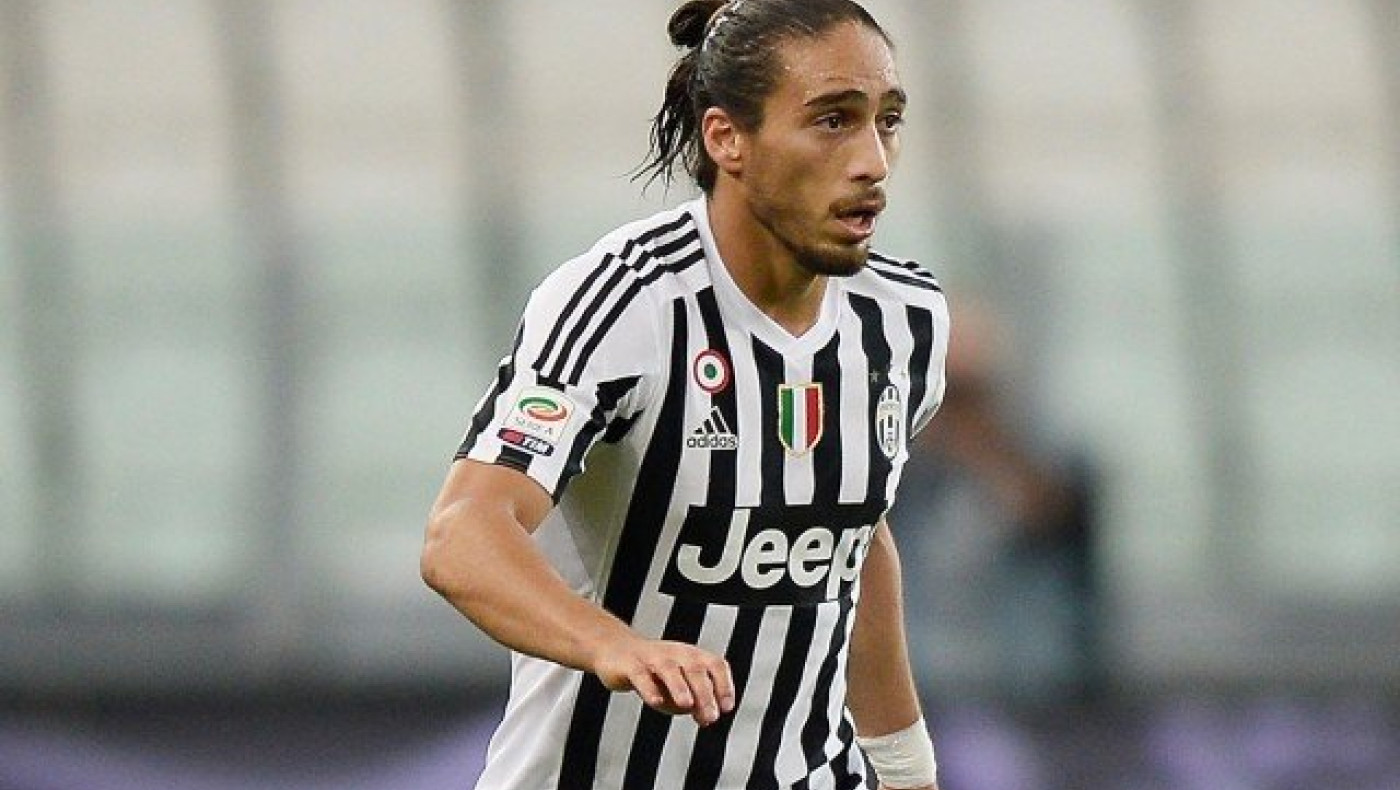 Μία ανάσα από Μίλαν                         ο Κάσερες