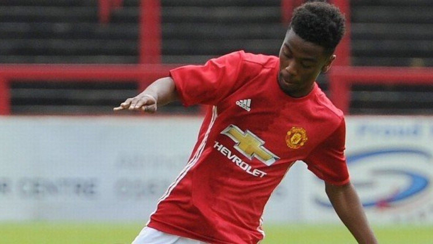 ΘΕΜΑ: Άνχελ Γκόμες - Remember              the name! (vids+pics)