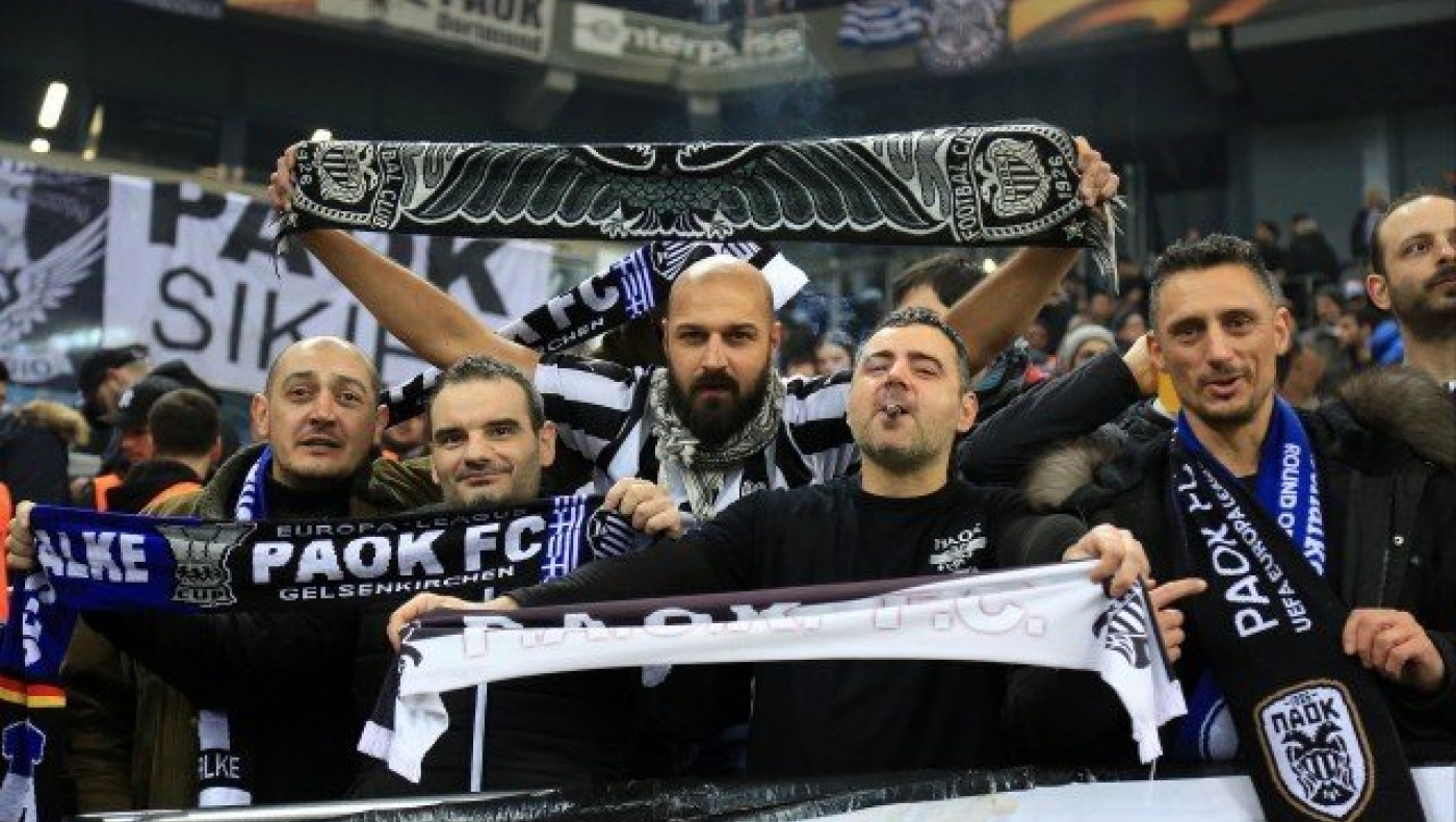 «Αποχαιρετισμός»                        με ψηλά το κεφάλι