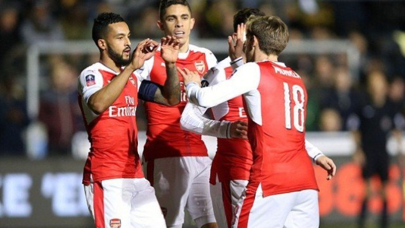 Μπήκε στην ελίτ                                 της Άρσεναλ ο Γουόλκοτ