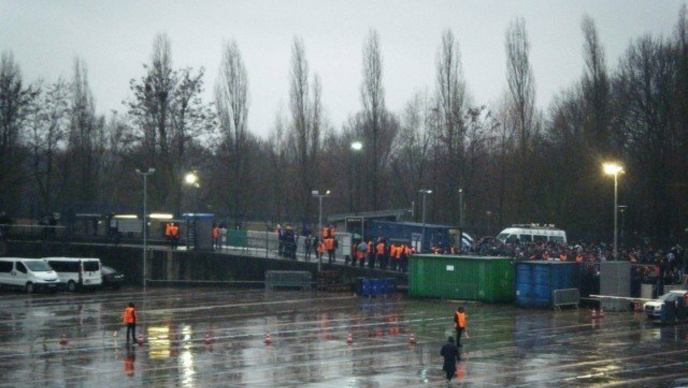 Δρακόντεια μέτρα στον έλεγχο των οπαδών του ΠΑΟΚ (vid)