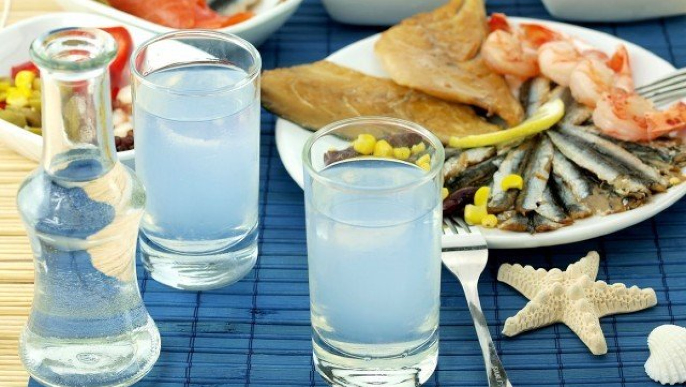 Αύξηση του φόρου κατανάλωσης σε τσίπουρο & τσικουδιά ζητά η Κομισιόν