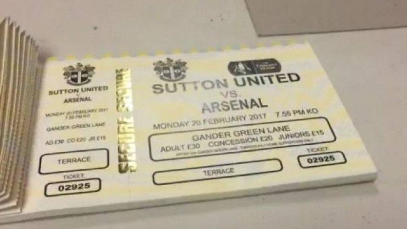 Από τις 05:00 στα εκδοτήρια για ένα «μαγικό» χαρτάκι (pics)