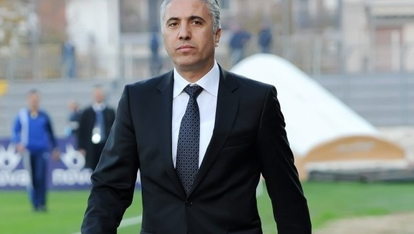 Πιάνει δουλειά                           ο Κωστένογλου