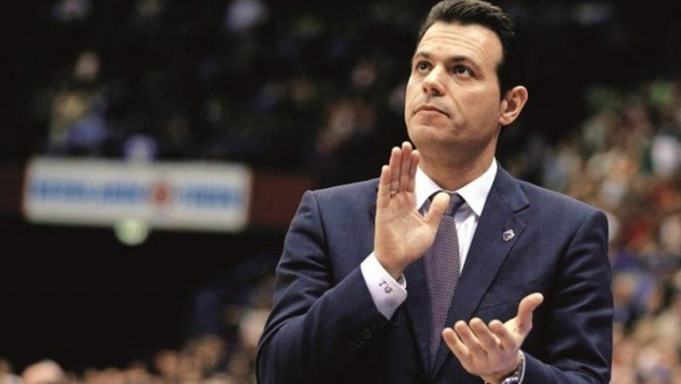 Αναλαμβάνει την Εθνική ομάδα ο    Δημήτρης Ιτούδης