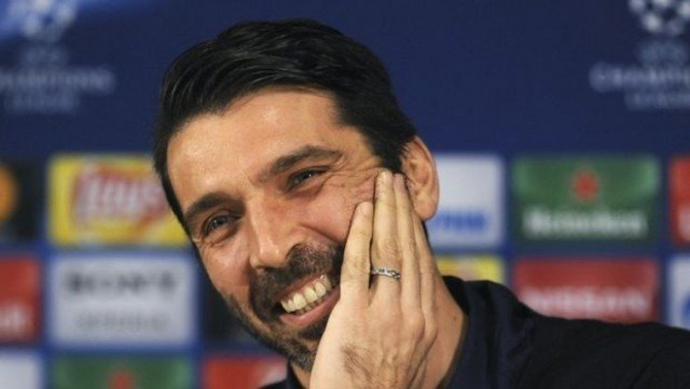 Μπουφόν: «Μακριά από                      την Λέστερ»