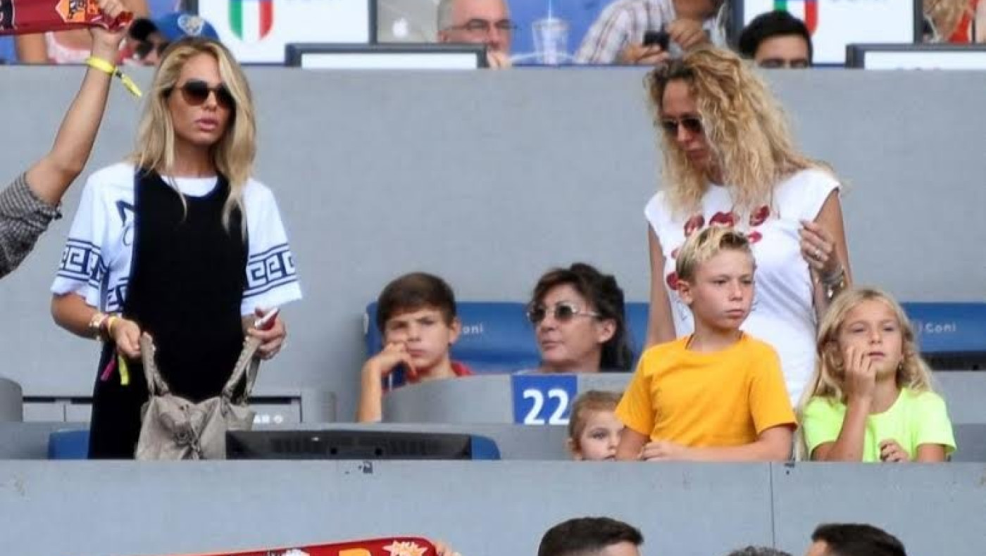 Ave… Μανωλάς!