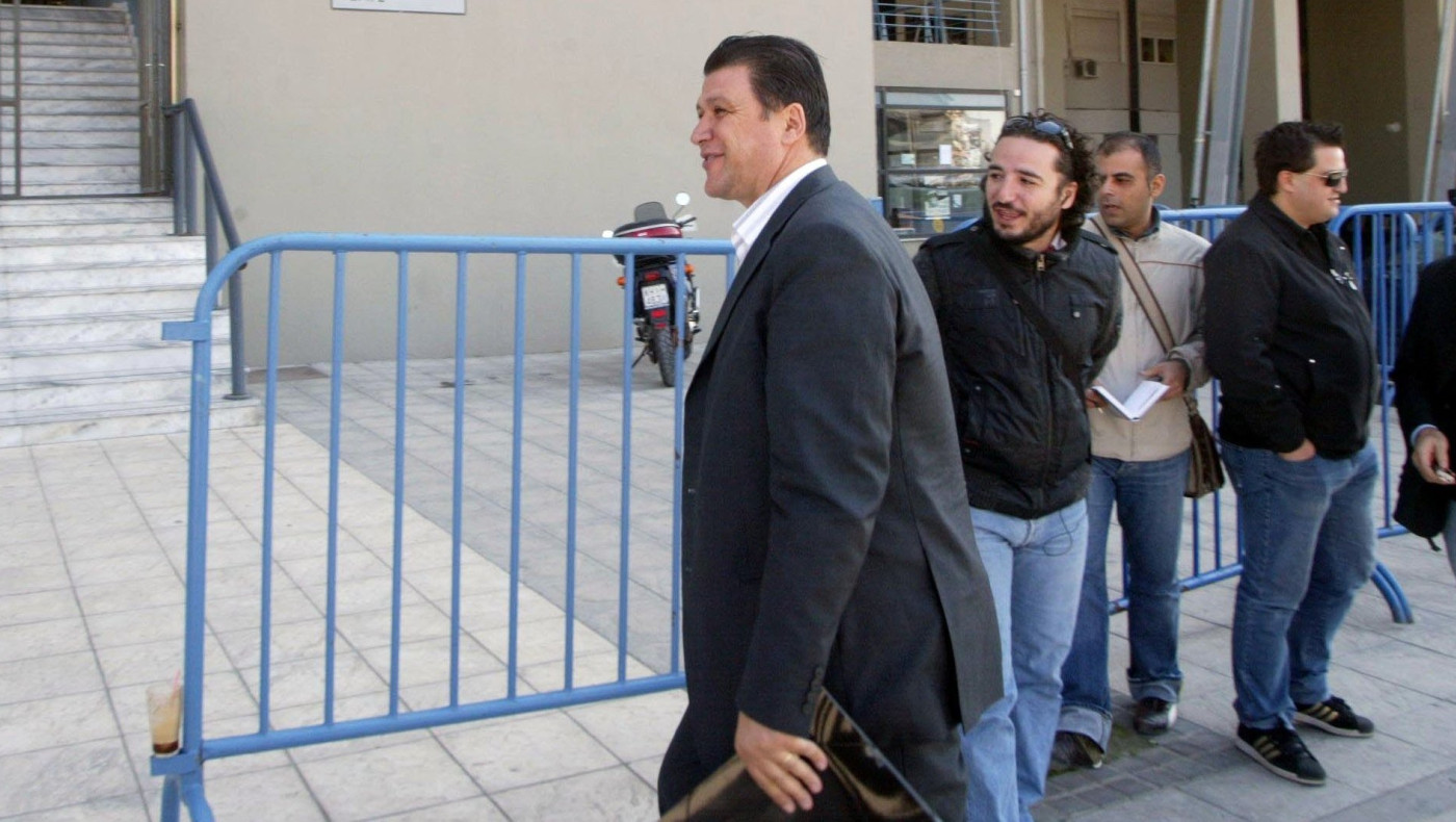 Ο άφωνος υφυπουργός, το μνημόσυνο  και ο νόμος του Ορφανού