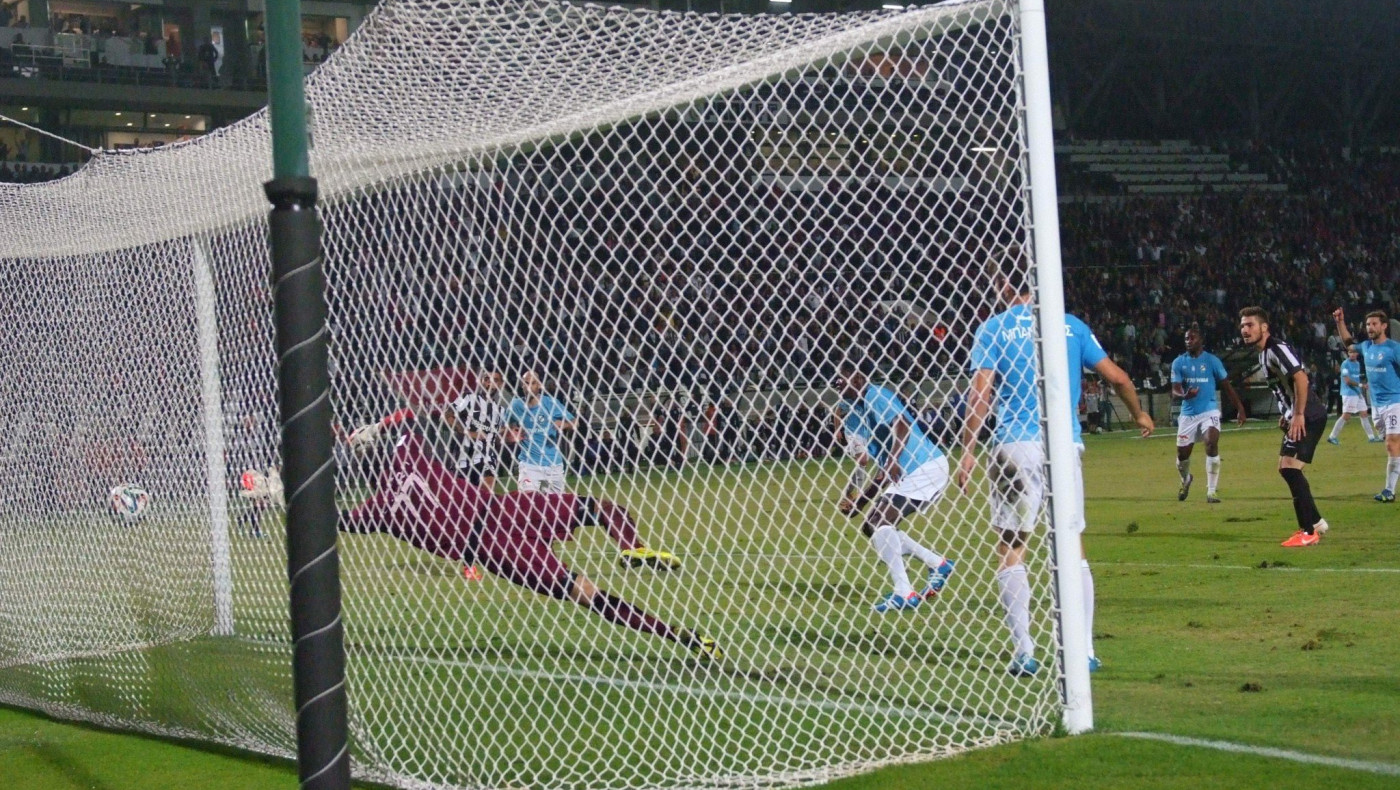 Πρώτος και με διαφορά, ικανός για όλα!