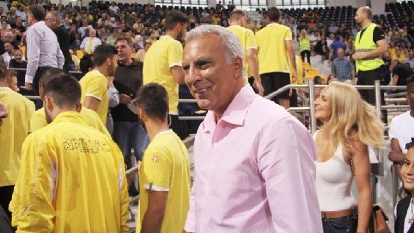 Μείωση τιμών για τον τελικό