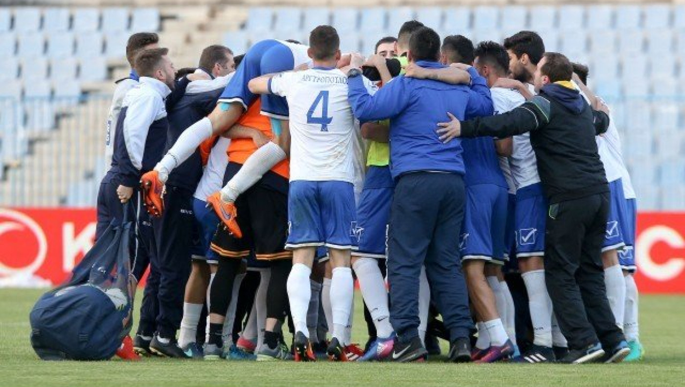 Αυτός ο     Ηρακλής                  αξίζει να σωθεί