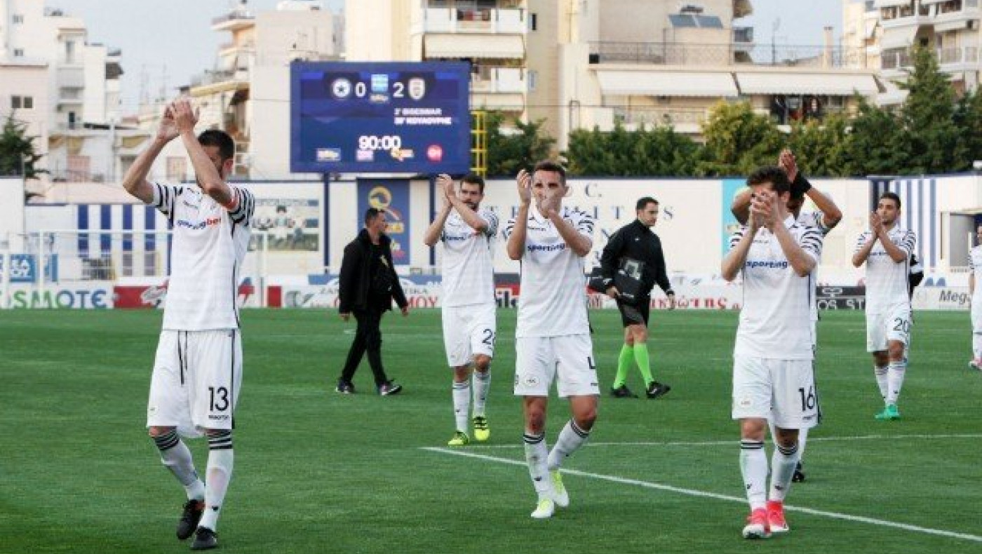 Κέρδισε στο Περιστέρι          γιατί      ήταν   ΟΜΑΔΑ